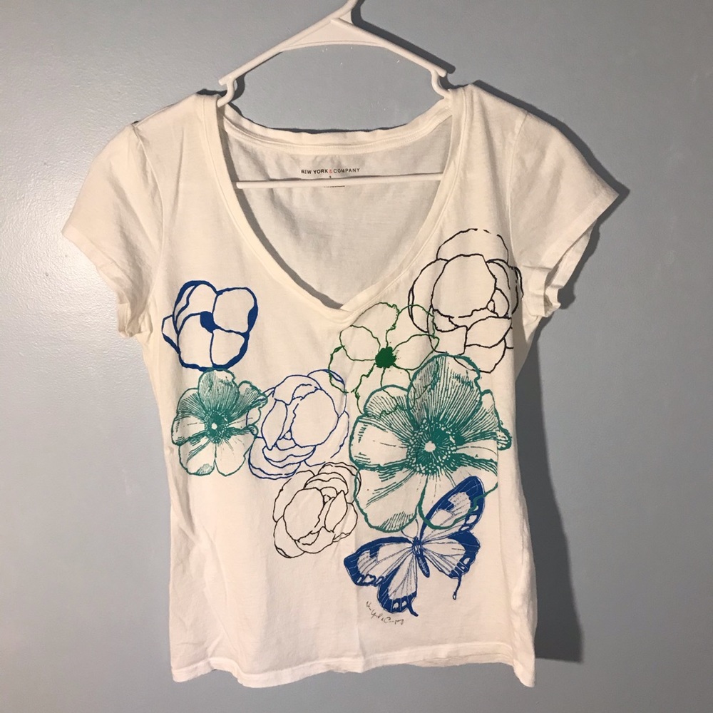 New York and Company T-shirt